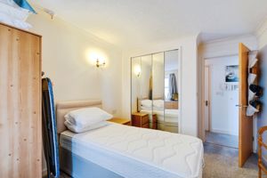 BEDROOM- click for photo gallery
